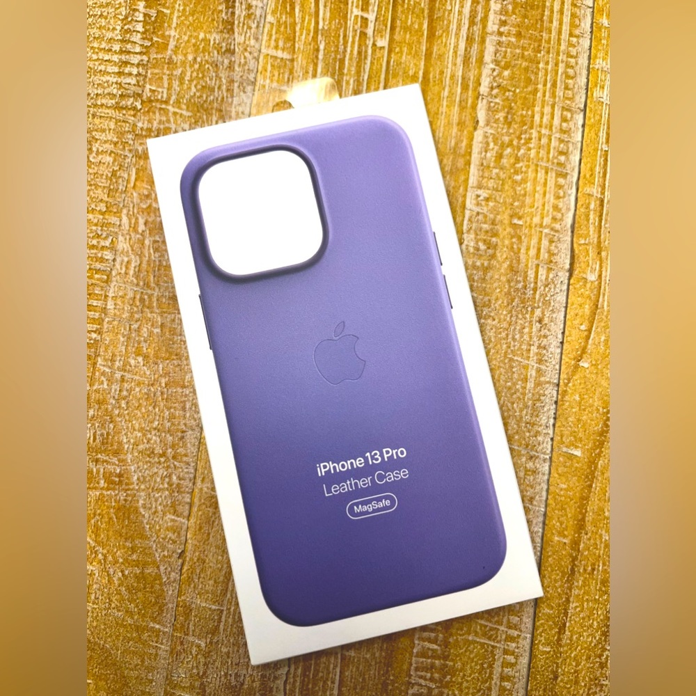 Apple iPhone 13 Pro LEATHER Case with MagSafe